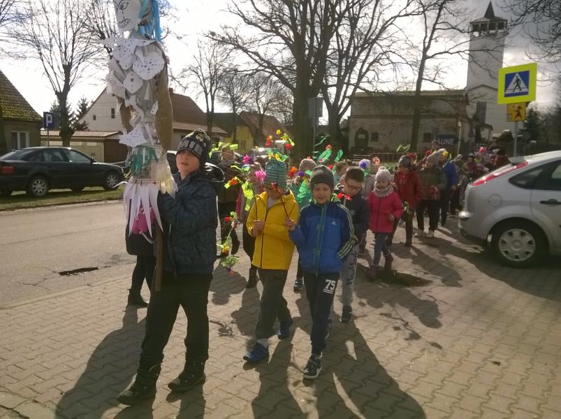 Powitanie wiosny w klubie w Dołujach