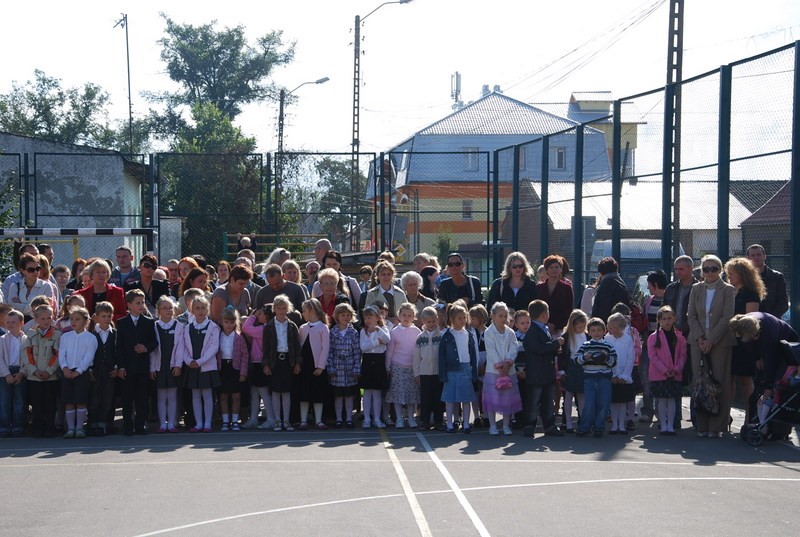 Rozpoczęcie roku szkolnego 2010/2011 w szkołach na terenie Gminy Dobra 
