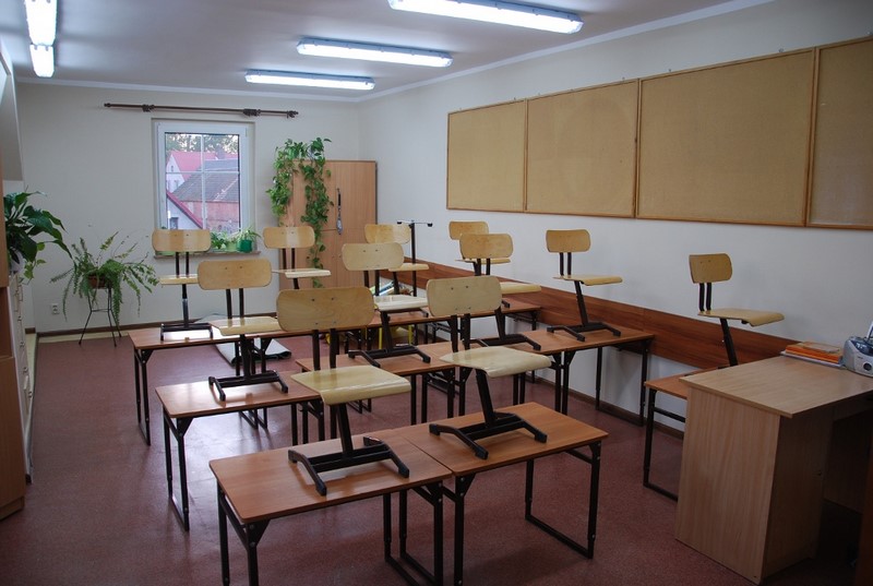 Szkoła w Dołujach odnowiona !
